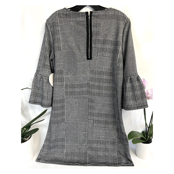 NWT Gypsies & Moondust • Bell Sleeve Houndstooth Retro Dress • Size M - Picture 2 of 9